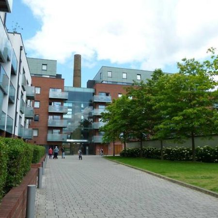 Bright & Spacious Double Bedroom With Ensuite And Concierge! Paid Parking Available London Eksteriør bilde