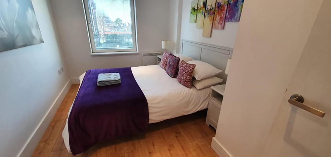 Bright & Spacious Double Bedroom With Ensuite And Concierge! Paid Parking Available London Eksteriør bilde